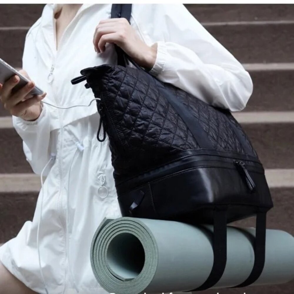 Navy Caraa Sport Tote in Quilted Nylon
